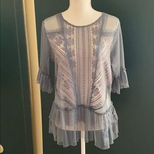 Umgee Lace/ruffled blouse